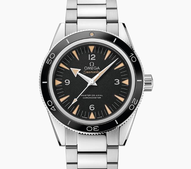The vintage Omega Seamaster 300 has also blended the advanced technology and craftsmanship.