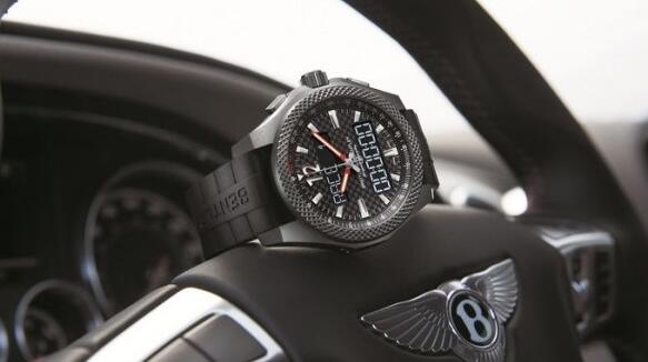 The red toned hands and white hour markers ensure the optimum legibility of the stylish Breitling.
