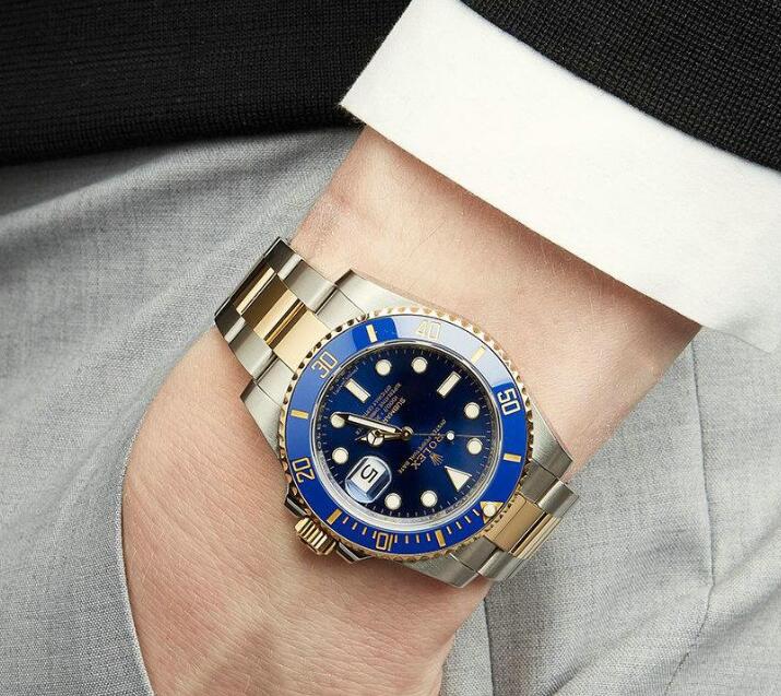 The Submariner has contained all the iconic features of Rolex.